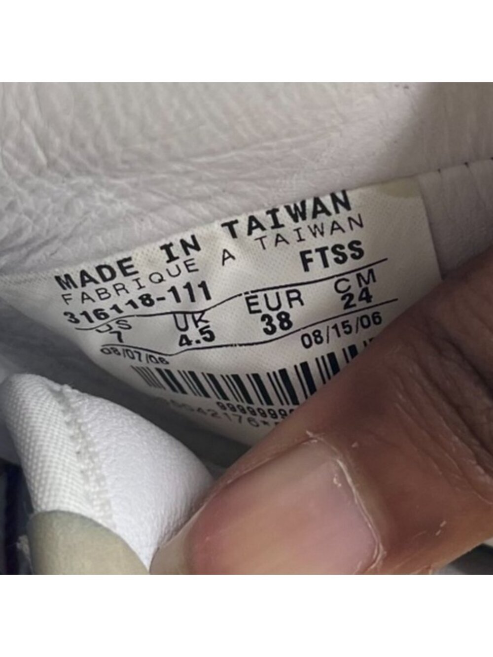 Nike Air Force 1 Low Womens Size 7 White Yellow Athletic Leather Shoes Sneakers - Picture 10 of 10